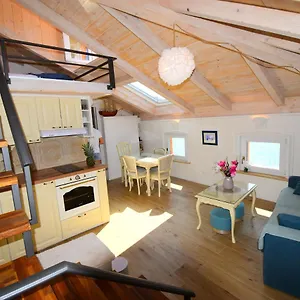 Apartment Captains, Baška